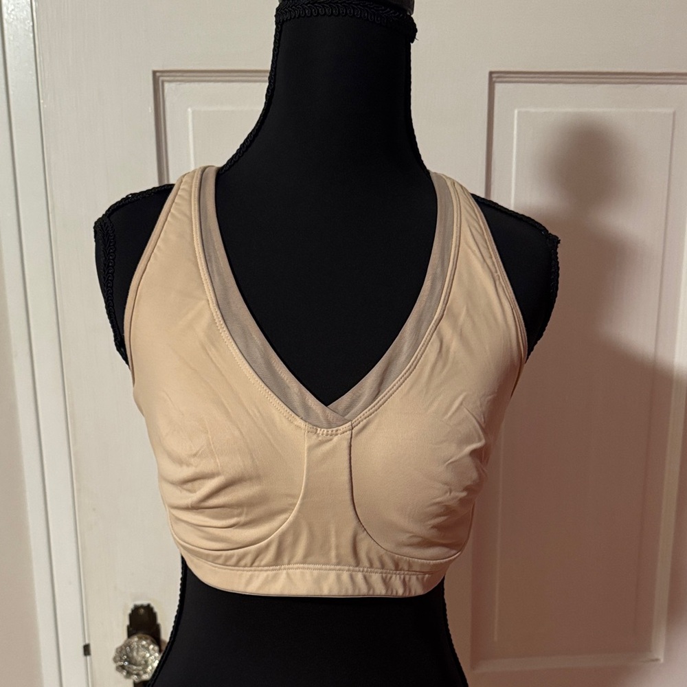 Athleta Nude/Beige V-Neck Sports Bra